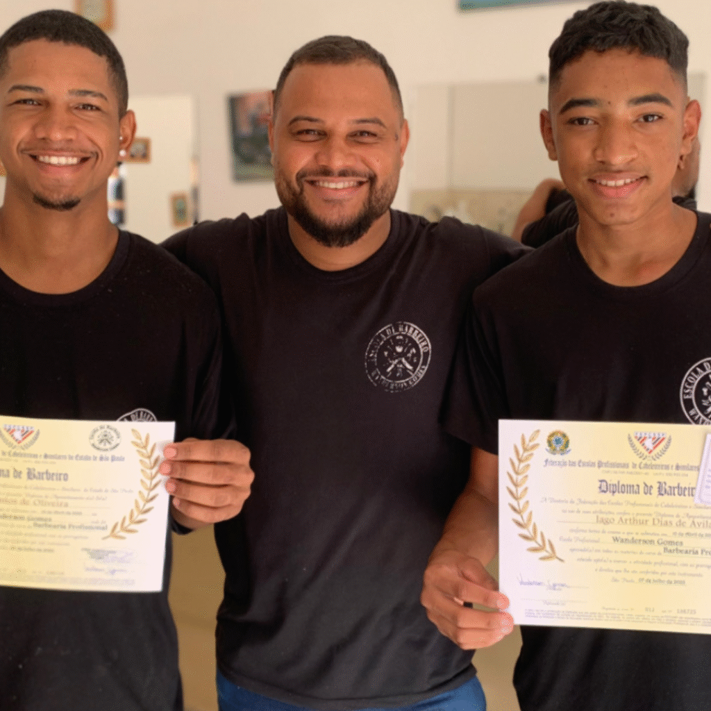 Certificado de barbeiro válido em todo Brasil.